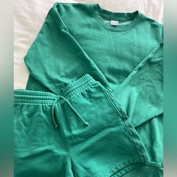 Aritzia Other - TNA Cozy matching sweatsuit